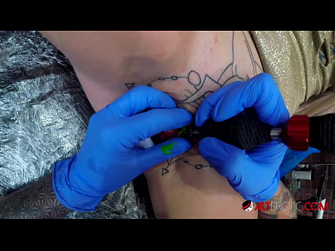 ❤️ Extrem tattooed Hottie Sully Savage krut en Tattoo op hirem Klitoris Schéine Porno op Porno lb.assay-define-smartlink.ru ❌️